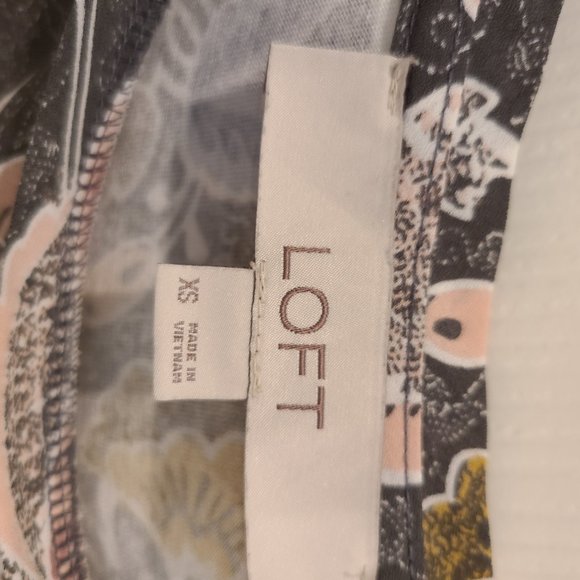 Loft floral blouse pink gray size XS - Picture 2 of 3